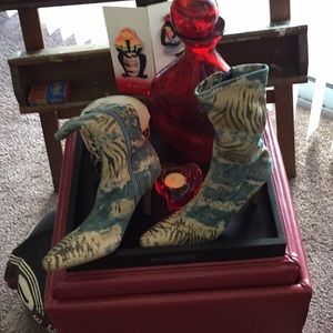 EUC Trending Boots 👢 ‼️